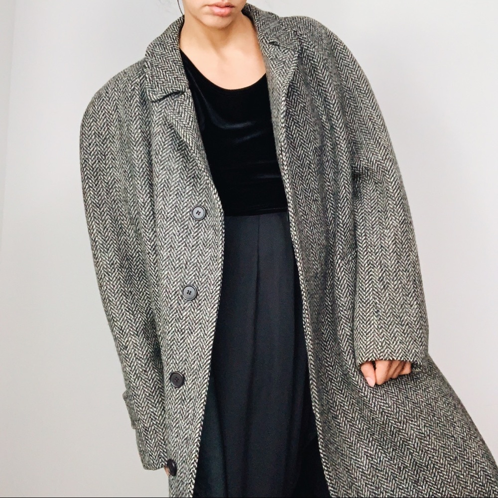 Men’s herringbone trench coat by Manford